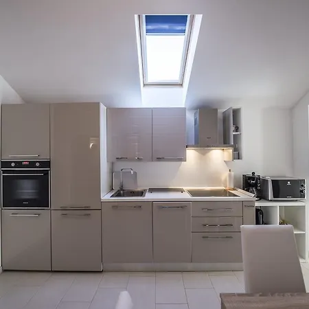 Гостевой дом Apartments Vinjerac Виньерац